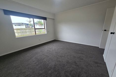 Photo of property in 91 Archmillen Avenue, Pakuranga Heights, Auckland, 2010