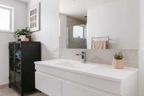 Photo of property in 9 Washingtonia Way, Omokoroa, 3114