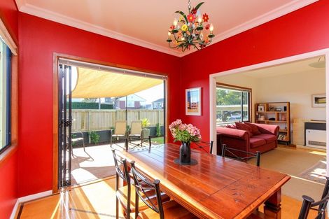 Photo of property in 20 Ngaio Street, Strandon, New Plymouth, 4312