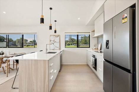 Photo of property in 2 Motutere Drive, Matarangi, 3592