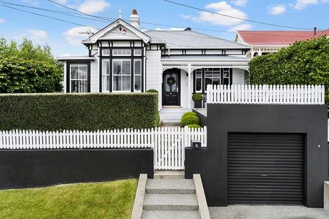 Photo of property in 18 Farm Road, Northland, Wellington, 6012