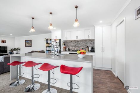 Photo of property in 14 Latimer Way, Petone, Lower Hutt, 5012