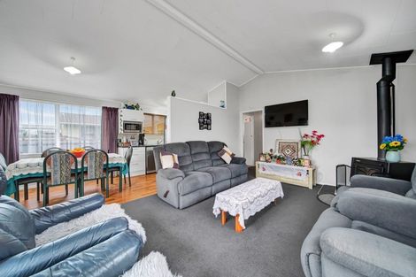 Photo of property in 34 Kamahi Avenue, Hawera, 4610