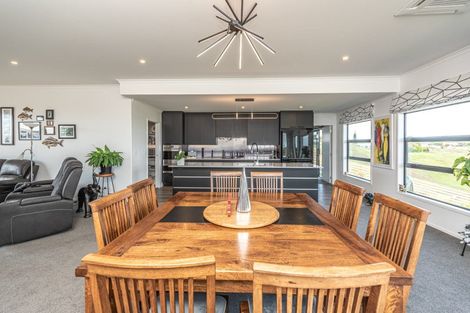 Photo of property in 37 Tirimoana Place, Otamatea, Whanganui, 4501