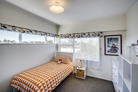 Photo of property in 9 Upham Crescent, Taradale, Napier, 4112