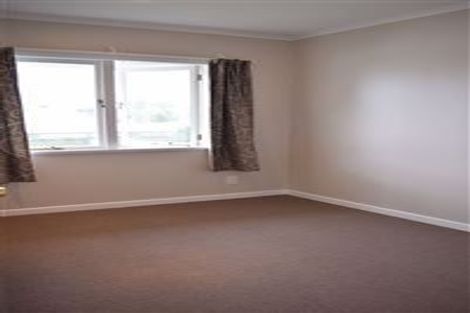 Photo of property in 2/40 Pupuke Road, Takapuna, Auckland, 0622