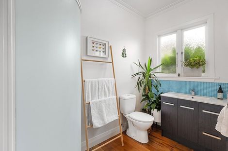 Photo of property in 24 Marsden Avenue, Karori, Wellington, 6012