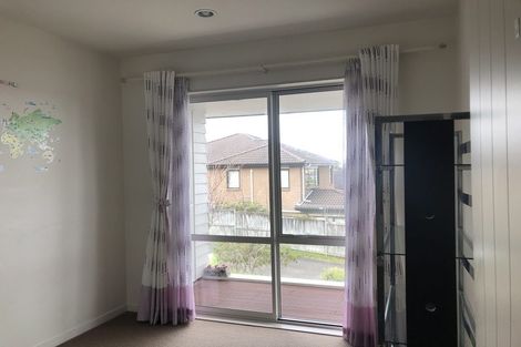 Photo of property in 14 Hilton Close, Fairview Heights, Auckland, 0632