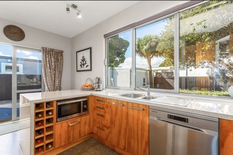 Photo of property in 14 Jessie Street, Petone, Lower Hutt, 5012