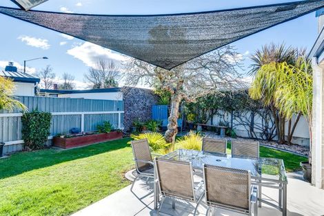 Photo of property in 17 Upham Crescent, Taradale, Napier, 4112
