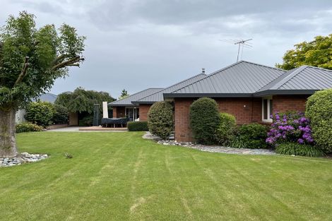 Photo of property in 27 Hewitts Road, Woodend, 7610