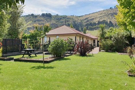 Photo of property in 6 Deavoll Place, Heathcote Valley, Christchurch, 8022
