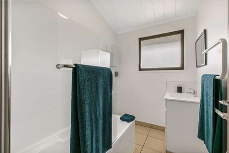 Photo of property in 50 Cumberland Crescent, Welcome Bay, Tauranga, 3112