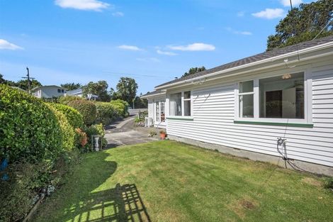 Photo of property in 41 Hampton Hill Road, Tawa, Wellington, 5028