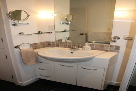 Photo of property in 2b/4 Fleet Street, Devonport, Auckland, 0624