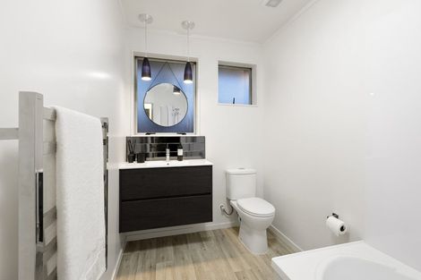 Photo of property in 7/1 Pine Street, New Lynn, Auckland, 0600