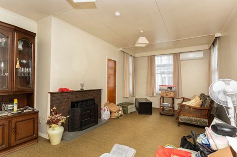 Photo of property in 17 Albert Street, Dannevirke, 4930