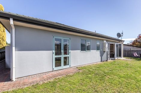 Photo of property in 4 Aubrey Crescent, Rainbow Point, Taupo, 3330