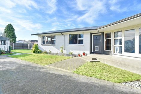 Photo of property in 6 Fairmont Place, Hornby, Christchurch, 8042