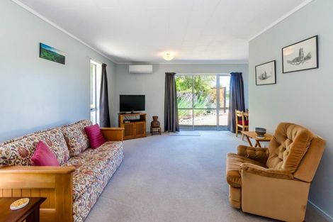 Photo of property in 11b Graham Grove, Waikanae, 5036