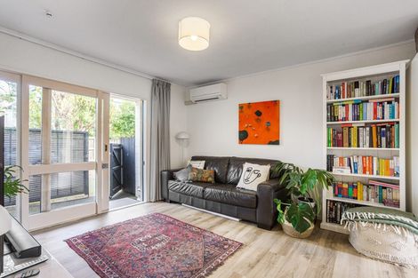 Photo of property in 2/69a Landscape Road, Mount Eden, Auckland, 1024