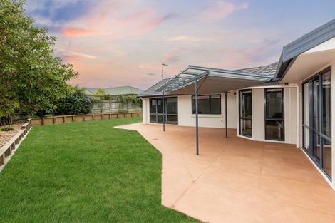 Photo of property in 22 Arataki Road, Havelock North, 4130