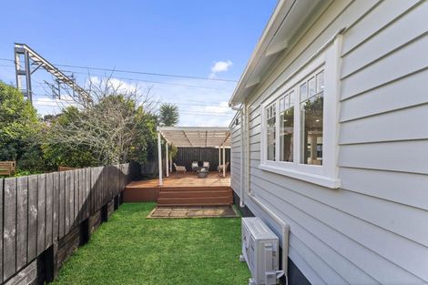 Photo of property in 24a Tahi Terrace, Glen Eden, Auckland, 0602