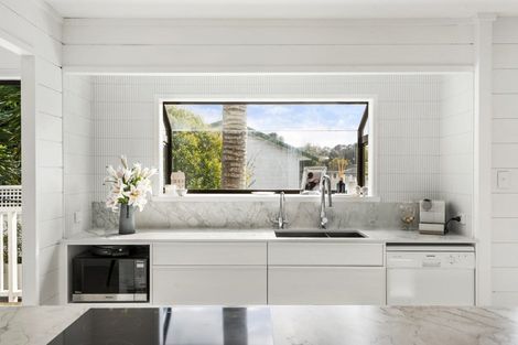 Photo of property in 2/42 Glamorgan Drive, Torbay, Auckland, 0630