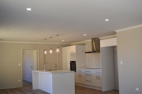 Photo of property in 6 Angus Place, Carterton, 5713