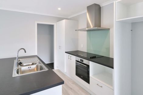 Photo of property in 4d Horoeka Street, Stokes Valley, Lower Hutt, 5019