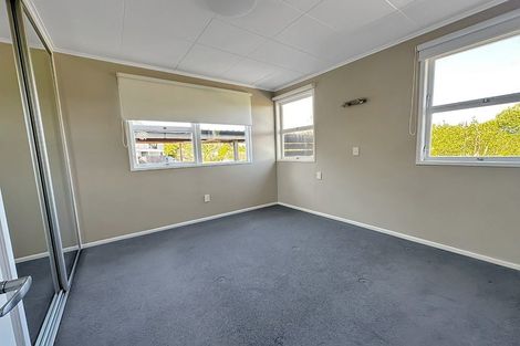 Photo of property in 1/39 St Peters Street, Northcote, Auckland, 0627