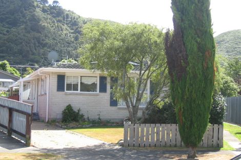Photo of property in 20b Denver Grove, Totara Park, Upper Hutt, 5018