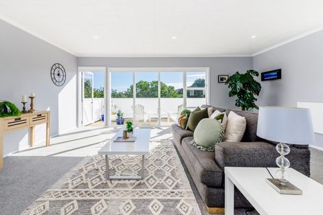 Photo of property in 1 Hadfield Place, Paraparaumu Beach, Paraparaumu, 5032