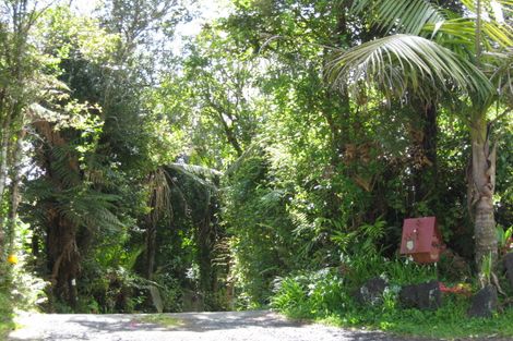 Photo of property in 499 Scenic Drive, Waiatarua, Auckland, 0612