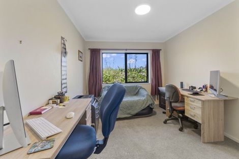 Photo of property in 9 Byron Brown Place, Otaki Beach, Otaki, 5512