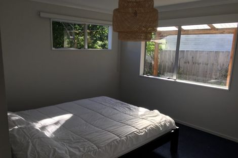 Photo of property in 5 Hookway Grove, Paraparaumu, 5032