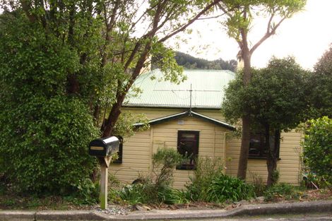 Photo of property in 18 Harbour Terrace, Careys Bay, Port Chalmers, 9023