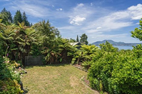 Photo of property in 18 Brunette Drive, Acacia Bay, Taupo, 3330