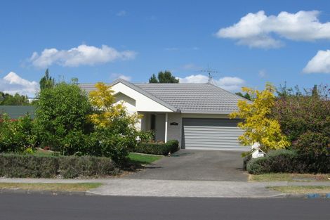 Photo of property in 24 Picasso Drive, West Harbour, Auckland, 0618