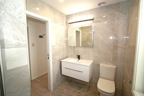 Photo of property in 5 Waterloo Place, Westown, New Plymouth, 4310