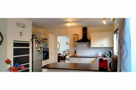 Photo of property in 11a Dawn Place, Waiuku, 2123