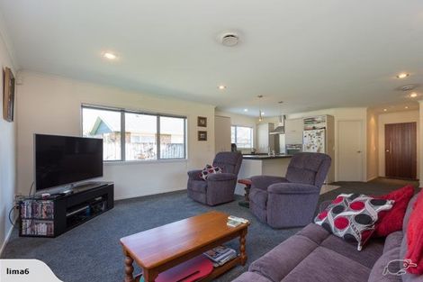 Photo of property in 30 Penrod Drive, Bell Block, New Plymouth, 4312