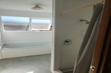 Photo of property in 168 Don Buck Road, Massey, Auckland, 0614