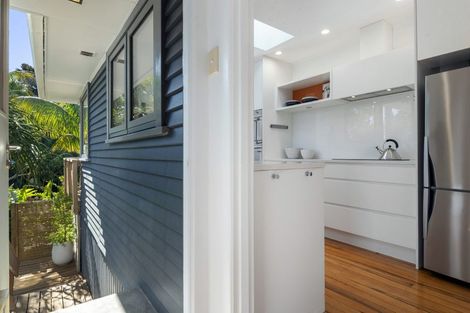 Photo of property in 7 Brussells Place, Birkenhead, Auckland, 0626