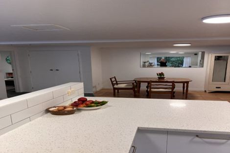 Photo of property in 53a Onedin Place, Titirangi, Auckland, 0604