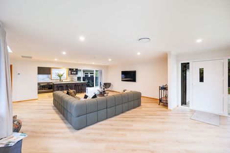 Photo of property in 23 Saint Albans Avenue, Hokowhitu, Palmerston North, 4410