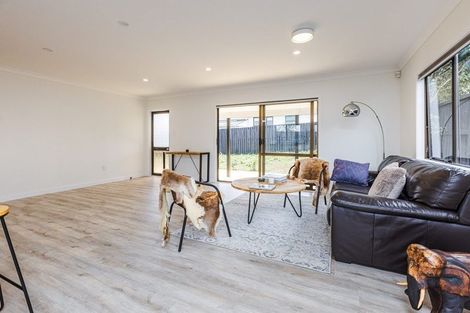 Photo of property in 2/55 Alfriston Road, Manurewa East, Auckland, 2102