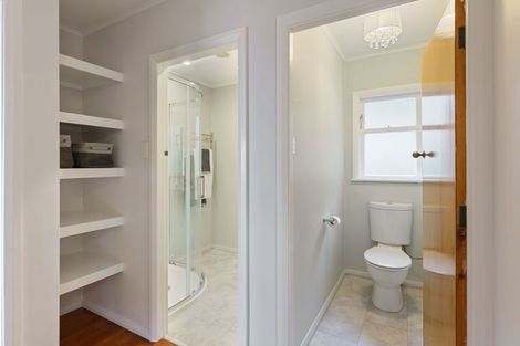 Photo of property in 27 Kotare Street, Waikanae, 5036