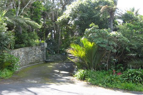 Photo of property in 503 Scenic Drive, Waiatarua, Auckland, 0612