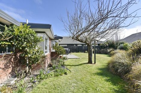 Photo of property in 28 Shenley Drive, Belfast, Christchurch, 8051